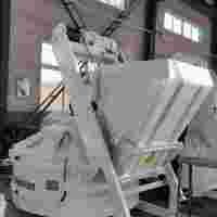 立軸混凝土攪拌機(jī)憑借強(qiáng)大功能優(yōu)勢(shì)創(chuàng)造自己的攪拌色彩