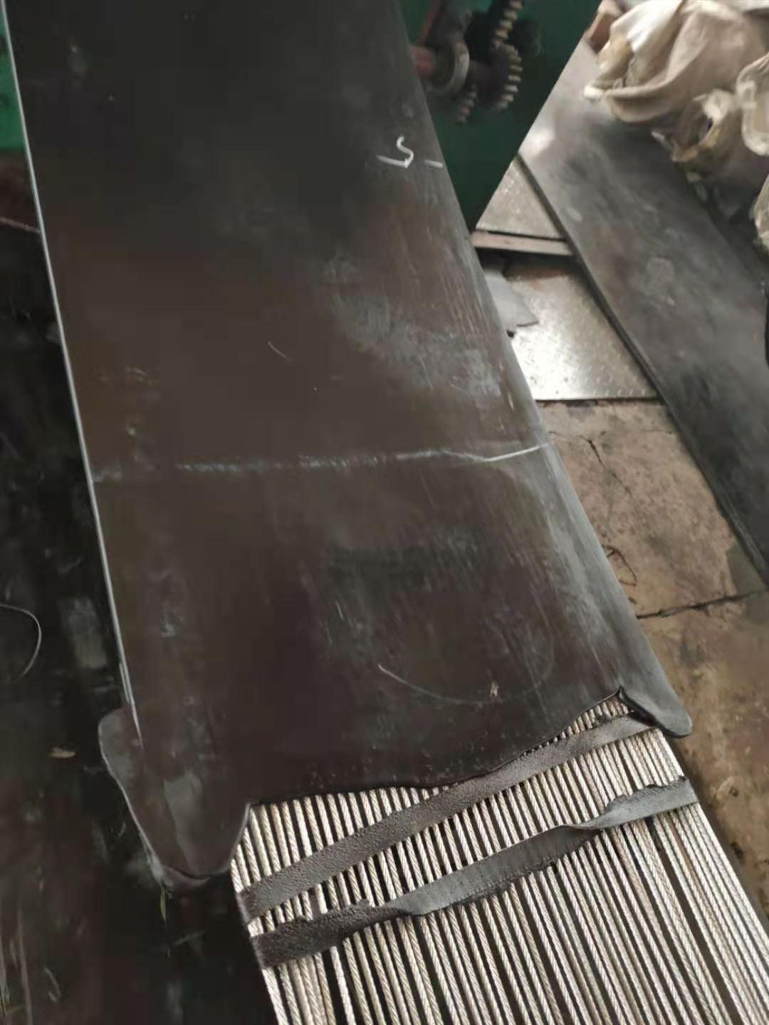 鋼絲繩輸送帶12