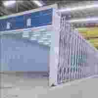 適用于各行業(yè)的伸縮移動噴漆房