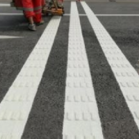 南京減速標(biāo)線劃線-南京道路中心線劃線，南京道路箭頭劃線